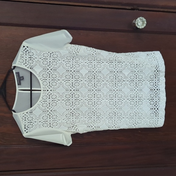 A Pea In The Pod White Crochet Sheer Maternity Blouse Size Medium - Picture 1 of 6